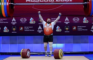 Мужчины 109+