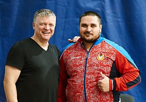 Мужчины 109+