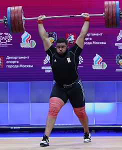 Мужчины 109+