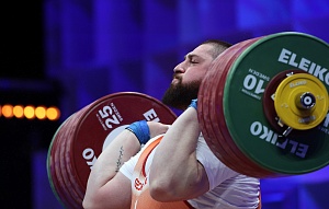 Мужчины 109+