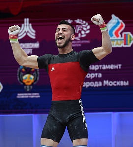 Мужчины 61
