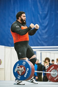 Мужчины 109+