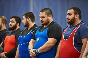 Мужчины 109+