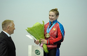 Женщины 87