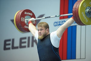 Мужчины 109+